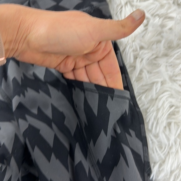 Lululemon Invigorate High-Rise Tight 25" Voltage Graphite Grey Black - Picture 4 of 6